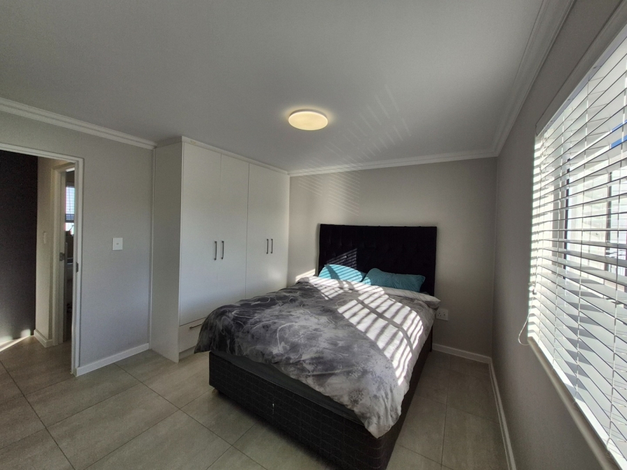 1 Bedroom Property for Sale in Sunningdale Western Cape
